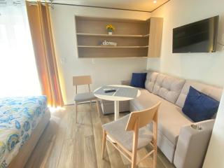 Maho Escape- with Pool and Gym, Lagoon view, walk to dinning, Maho Beach and Mullet Bay - 9