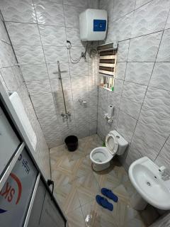 One Bedroom Apartment with WiFi - 5