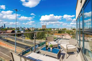 Premium 2-Bed Home in Leeds City Centre by MCPI Hosting, Perfect for Families & Contractors - 8