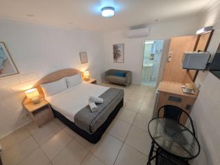 Moffat Beach Motel Caloundra - 9