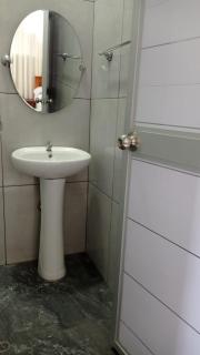 The White House 2 - 2