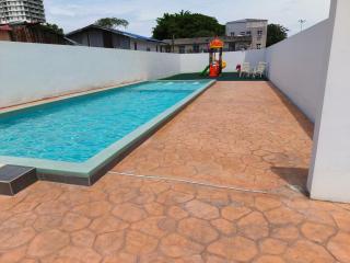 ARJ Residensi 19 at Sri Cemerlang 3BR, Wifi, Netflix - 4