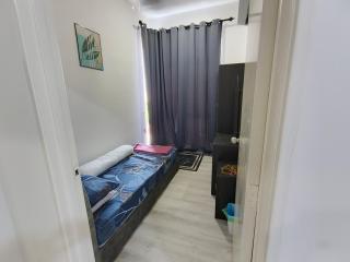 ARJ Residensi 19 at Sri Cemerlang 3BR, Wifi, Netflix - 2