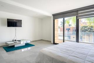 Luxury residence with pool - 7