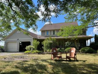Deluxe Country Escape-Entire Basement Unit - 9