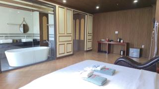 Marina Style Sea View Hotel - 9