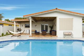 3BR Miami Home - Pool - 5M to Airport - 0