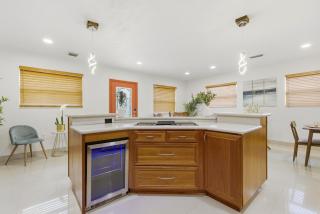 3BR Miami Home - Pool - 5M to Airport - 8