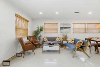 3BR Miami Home - Pool - 5M to Airport - 1