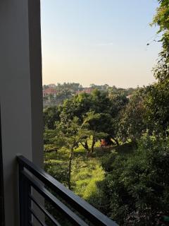 APL Home Modern Comfort Serene Stay - 4