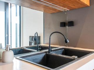 Brand New Designer Villa Underwater Pool View - 8