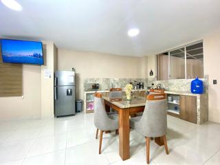 Apartment 4 in the center - 2 Bedroom 1 Bath - 8