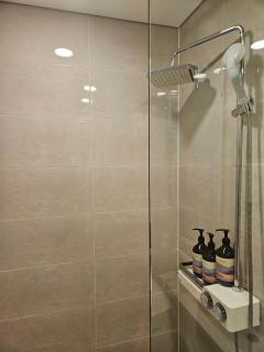 Incheon Airport Global Hotel & Suites - 5