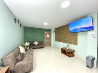 Apartment 6 in the center - 2 Bedroom 1 Bath - 1