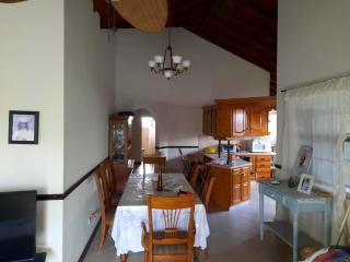 Traditional Cottage Charm - 9