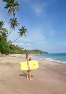 Coastal Dream House with Jacuzzi - 3 Bedrooms - Just Steps from a Stunning Beach - 4