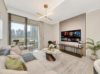 Kensington 1BR and Study with Sofa Bed Burj View Dubal mall link - 8