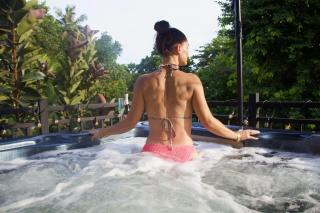 Coastal Dream House with Jacuzzi - 3 Bedrooms - Just Steps from a Stunning Beach - 8