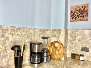 Apartment 8 in the center - 2 Bedroom 1 Bath - 4