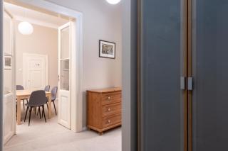 Charming home near Old Town and Central Station - 3