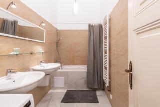 Charming home near Old Town and Central Station - 4