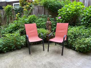 Spacious + Private 1 Bedrm Garden Suite near Ocean - 3