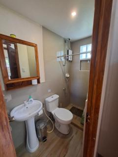 The English Filipina Secret Garden Resort - 9