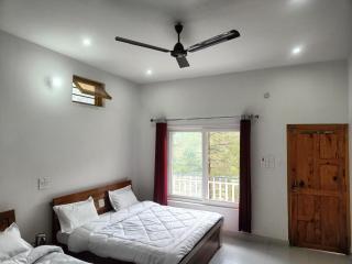 Hotel YAMUNA RIVERFRONT - 9