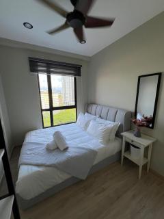 Modern Two Bedroom Ipoh City Apartment with Pool, Gym and Free Parking - 8