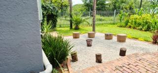 The Cozy 2 bedroom Apartment - 2