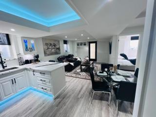 Luxury 2 Bedroom 2Bathroom Modern B Apartment in Ajax, Toronto - 0