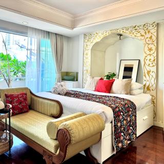 Low-Rise House for Groups Near BTS & EmDistrict For Spacious Cozy Stay - 9