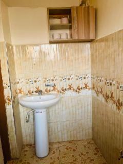 Cozy one bedroom ensuite - 4