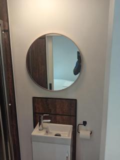 Lovely Timber Lodge Ensuite room in Corby Town centre NN17 - 3