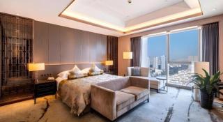 Yancheng Golden Eagle Fashion Hotel - 1