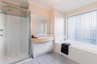 Saltwater Shores - Pet friendly - Sleeps 10 - 8