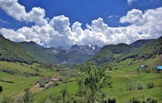 Crossroadshostel Fier - 0