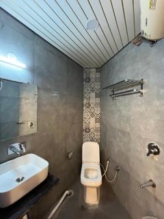 Keshav Hotel Haridwar - 2