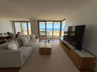 No.16 Penthouse Beach View Apartment Cottesloe - 9
