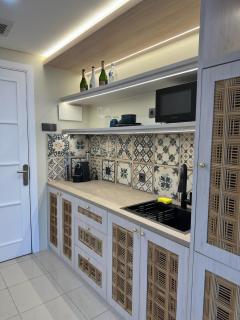 Modern Island Vibe Studio - High Floor - Mall Access - 7