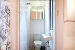 Charm and Comfort in the Heart of Sant Antoni, Barcelona - 7