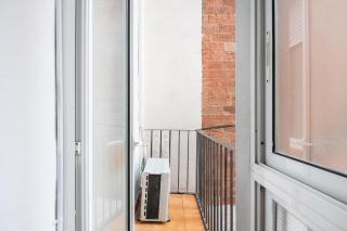 Charm and Comfort in the Heart of Sant Antoni, Barcelona - 2