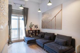 Charm and Comfort in the Heart of Sant Antoni, Barcelona - 3