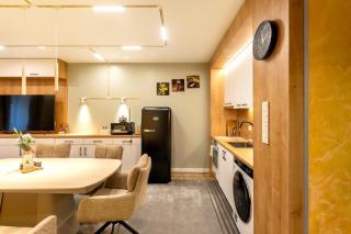 Bansko Getaway- Ski & Summer Activities , sleep 6 - 0