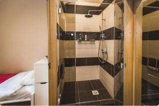 Nice Classical apartments on Alberta St FREE locked parkings - 2