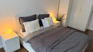 2 bedroom apartment with great location and air conditioning and parking - 0