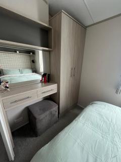8 berth caravan Spinney Way Unity Beach Brean Somerset no pets - 6