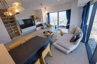 Skyline Residence Apartment Stunning City Views - 9