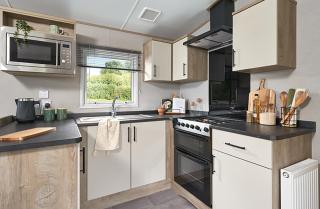 Heather View Essential Clover Caravan 4 - 9