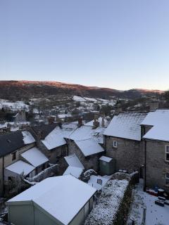 Northcliffe - Stylish Stone Cottage - Spa Bath - Peak Views - 9